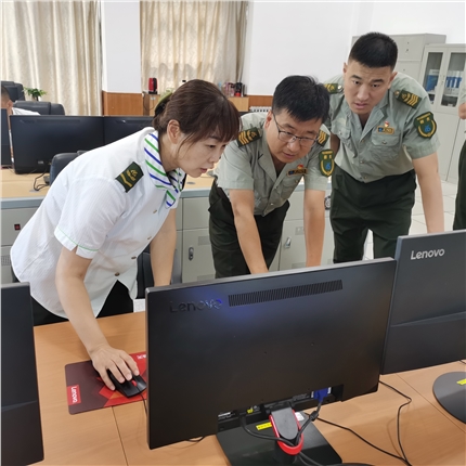 梁海滨.jpg