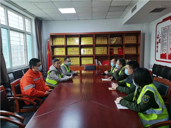 开会交流.jpg 开会交流.jpg