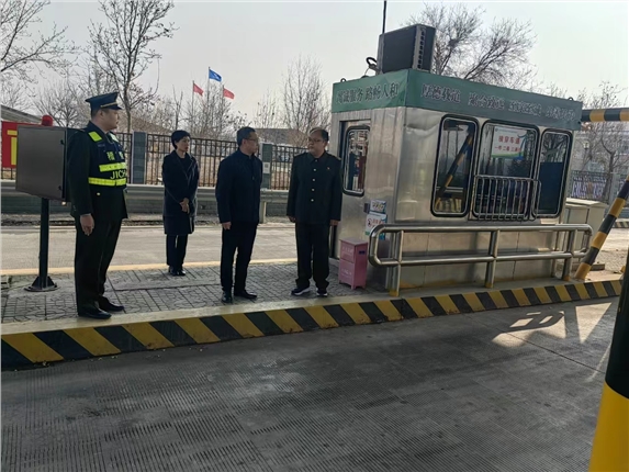 4-龚书记.jpg 4-龚书记.jpg