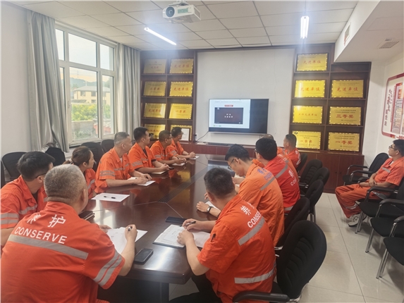 易县养护工区召开警示教育大会.jpg 易县养护工区召开警示教育大会.jpg